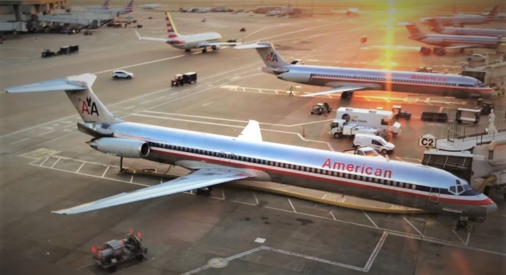 Video Farewell Flight Of The American Airlines Md 80 Flyhighnews